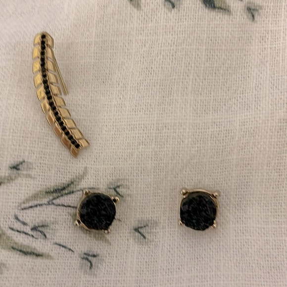 Black & Gold Sparkly Earring Set Studs + Ear Climber - Picture 1 of 3